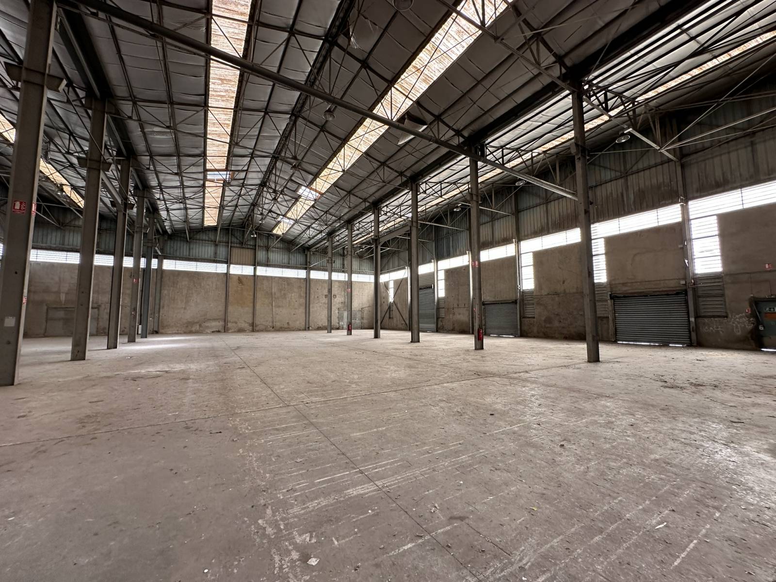 vente entrepôt 3200 m² sur 14000 m² de terrain à Toulouse