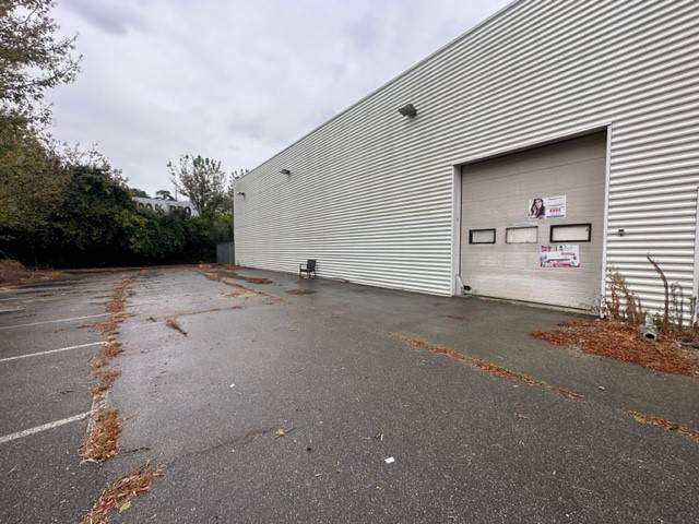 A vendre local d'activité 760 m² à Toulouse nord-est à moins de 10 mn du métro