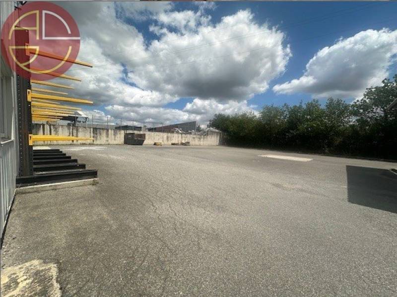 Portet sur Garonne A louer entrepôt 1376 m² sur 5800 m² de terrain à l'ouest de Toulouse