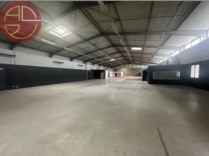 entrepot a louer toulouse 2000 m²