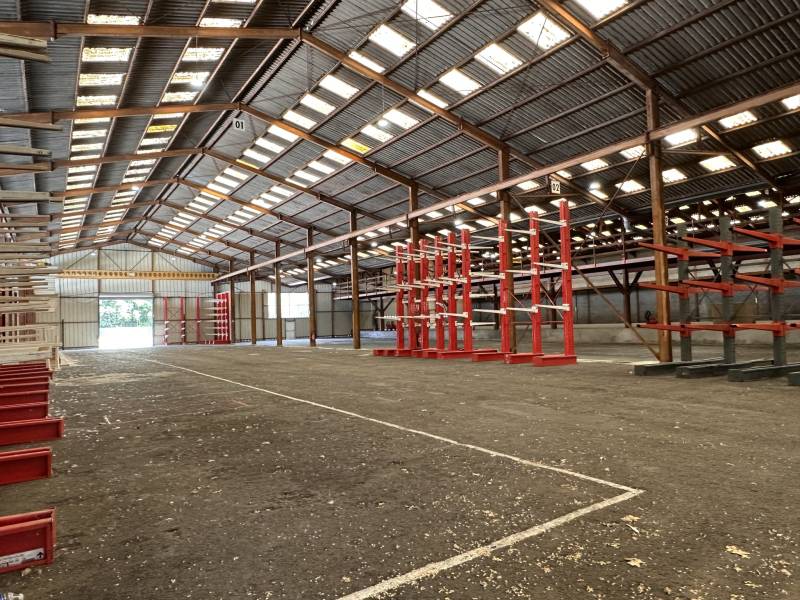 Vaste entrepôt à louer de 7 490 M² dans le secteur nord est de Toulouse