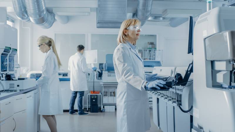 L' Entrepôt avec isolation Thermique utilisé en Occitanie pour des activités spécifiques